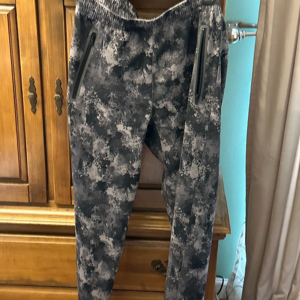 Brand new, Men's/ teen Old Navy joggers
